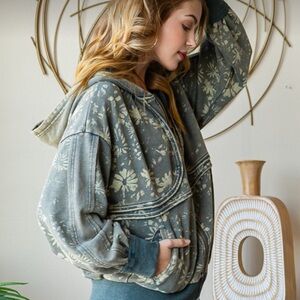 Oli & Hali “I’m Not Crazy Zip-Up-Teal NWT Size XL